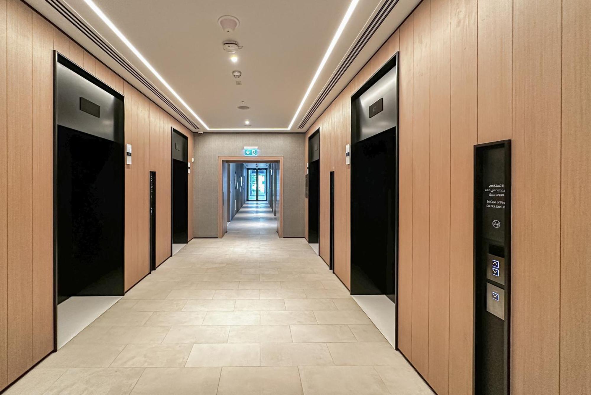 Modern 2Br High Floor Haven In Vida Dubai Marinaアパートメント エクステリア 写真