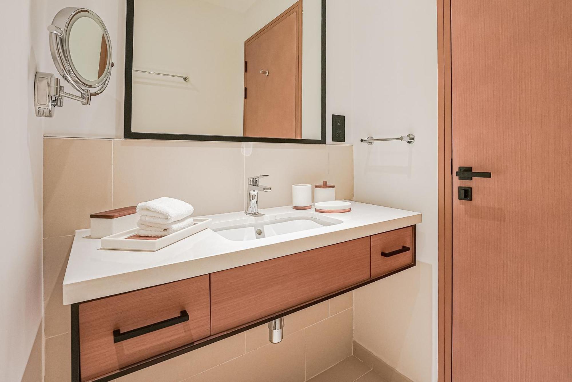 Modern 2Br High Floor Haven In Vida Dubai Marinaアパートメント エクステリア 写真